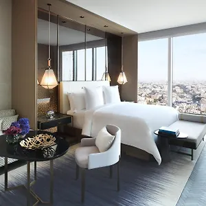 فورسيزونز في برج الشايع 5*